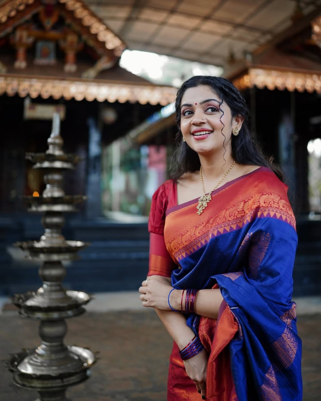Hirani – Royal Blue & Copper Banarasi Soft Silk Saree