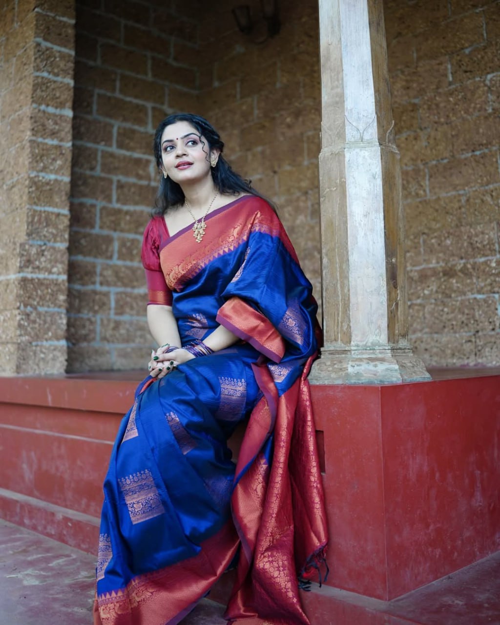 Hirani – Royal Blue & Copper Banarasi Soft Silk Saree